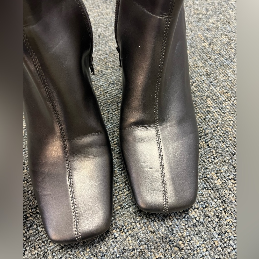 Jeffrey Campbell dark silver tone zip up stretchy square toe booties, sz 8.5 - Picture 7 of 9